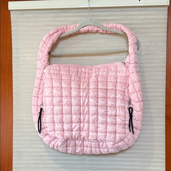 NWOT Pink Quilted Carryall Women's Bag - Picture 1 of 8